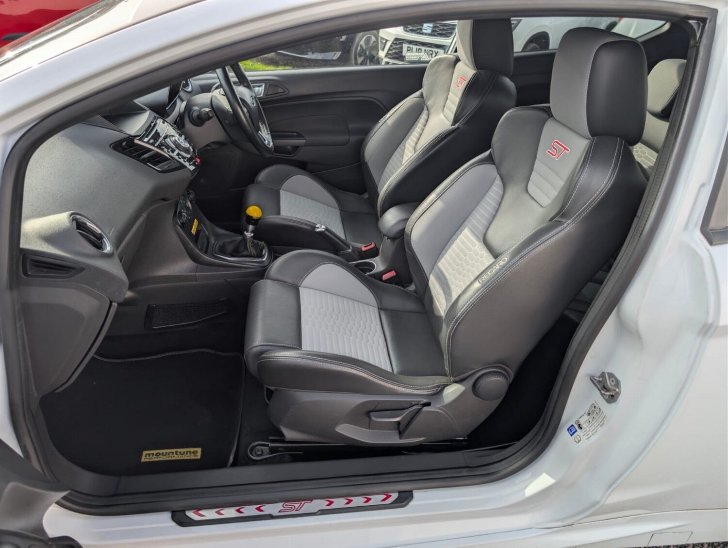 Used Ford Fiesta 2015 for sale - 78201942: Photo 32