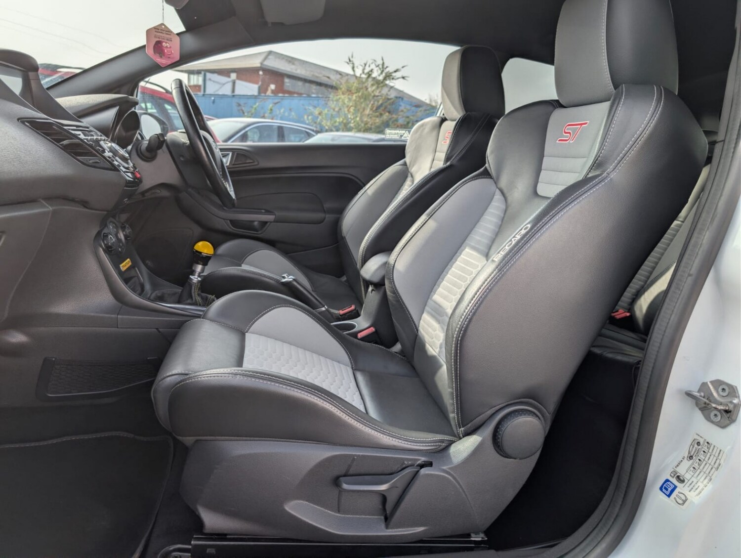 Used Ford Fiesta 2015 for sale - 78201942: Photo 38