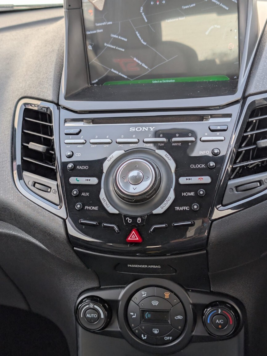 Used Ford Fiesta 2015 for sale - 78201942: Photo 41