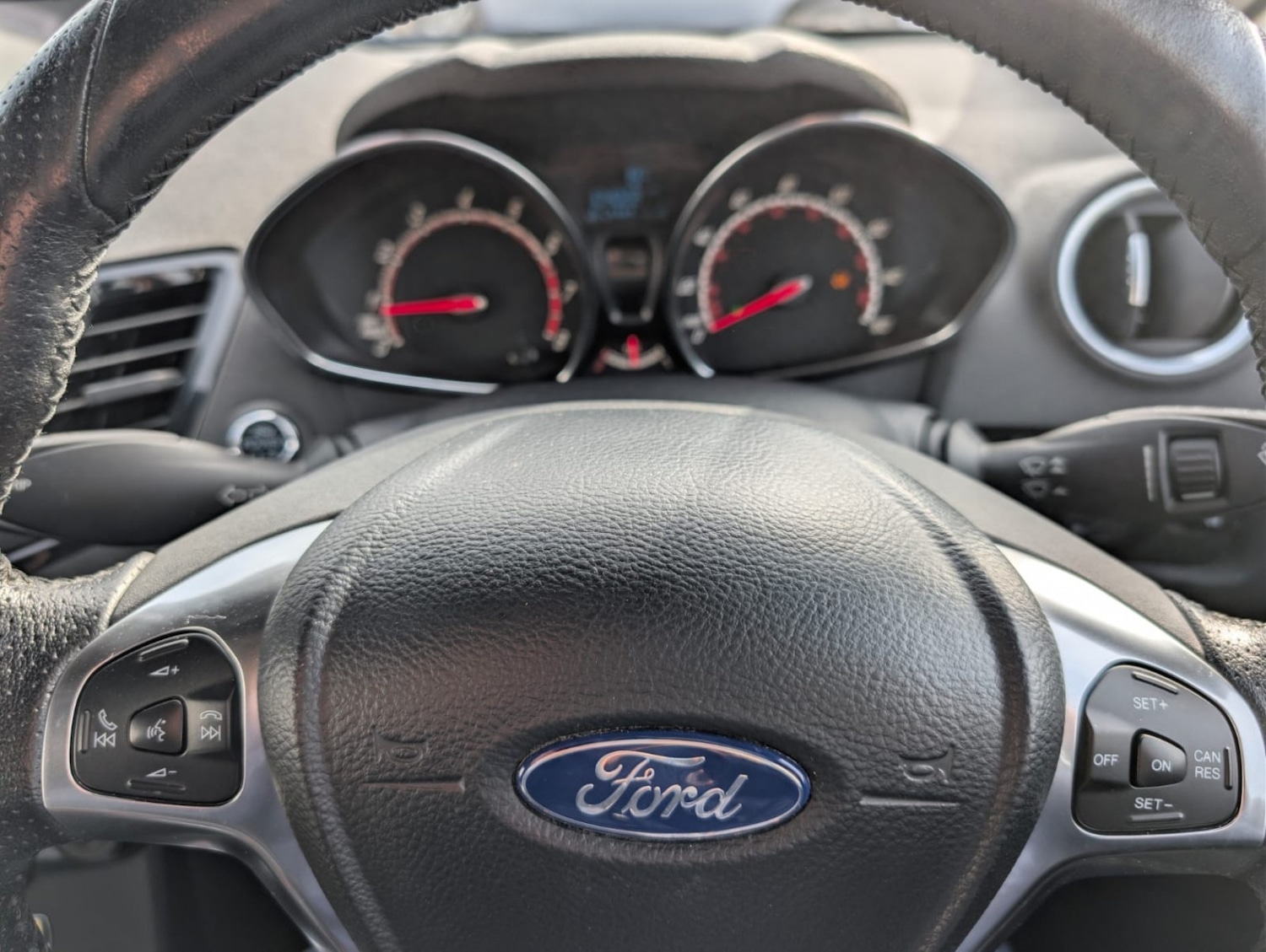 Used Ford Fiesta 2015 for sale - 78201942: Photo 42
