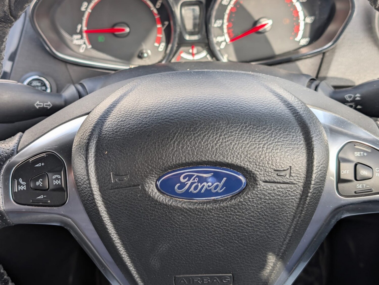 Used Ford Fiesta 2015 for sale - 78201942: Photo 48