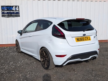 Used Ford Fiesta 2015 for sale - 78201942: Photo