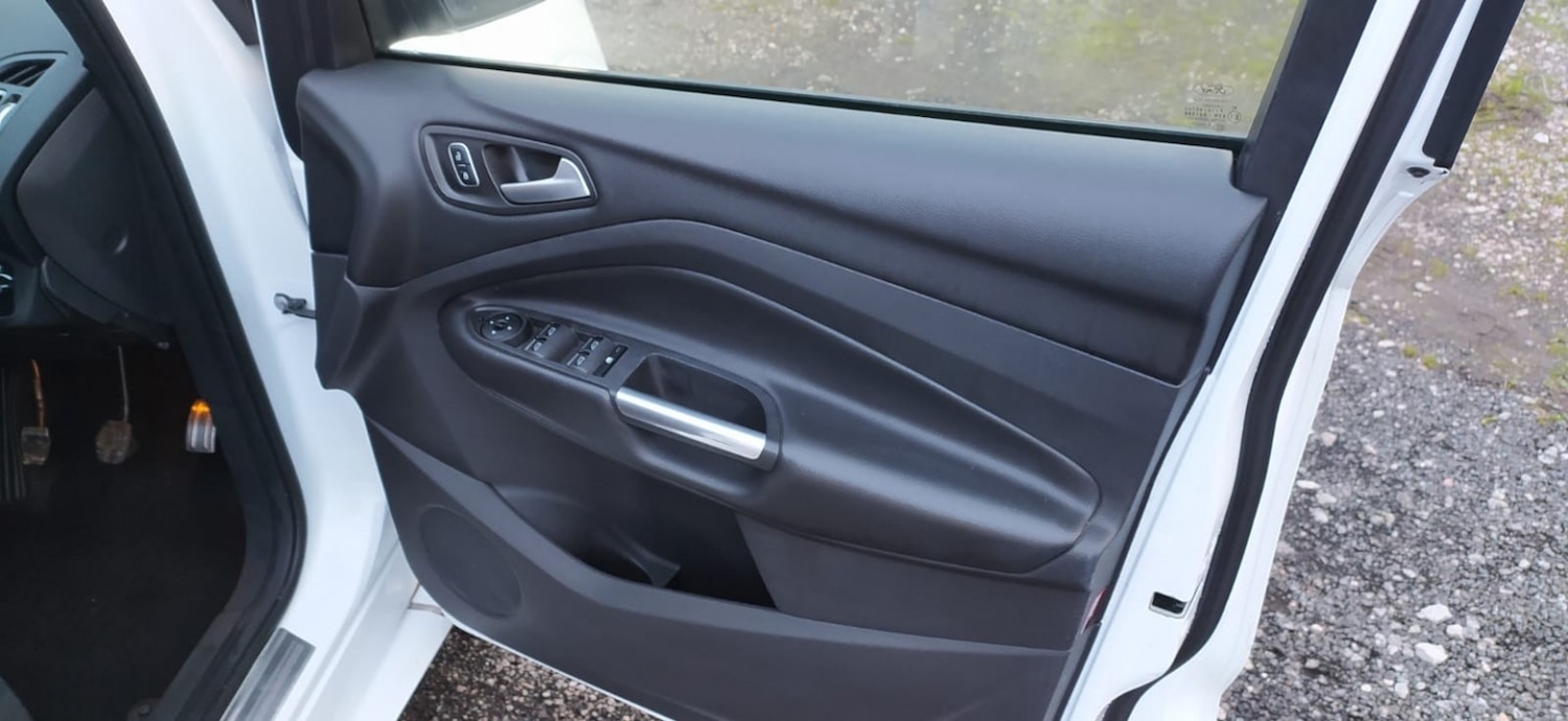 Used Ford Kuga 2017 for sale - 76799294: Photo 17