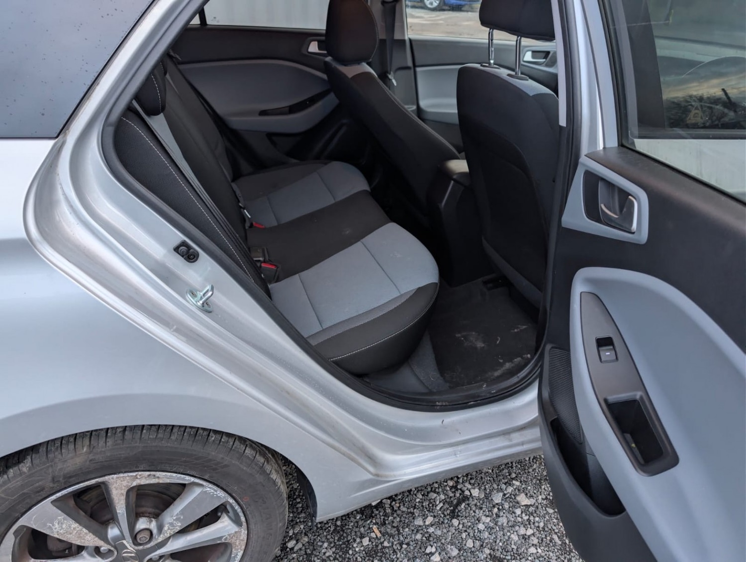 Used Hyundai i20 2017 for sale - 77548220: Photo 30