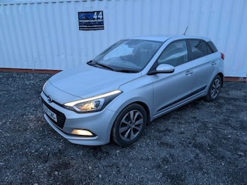 Used Hyundai i20 2017 for sale - 77548220: Photo