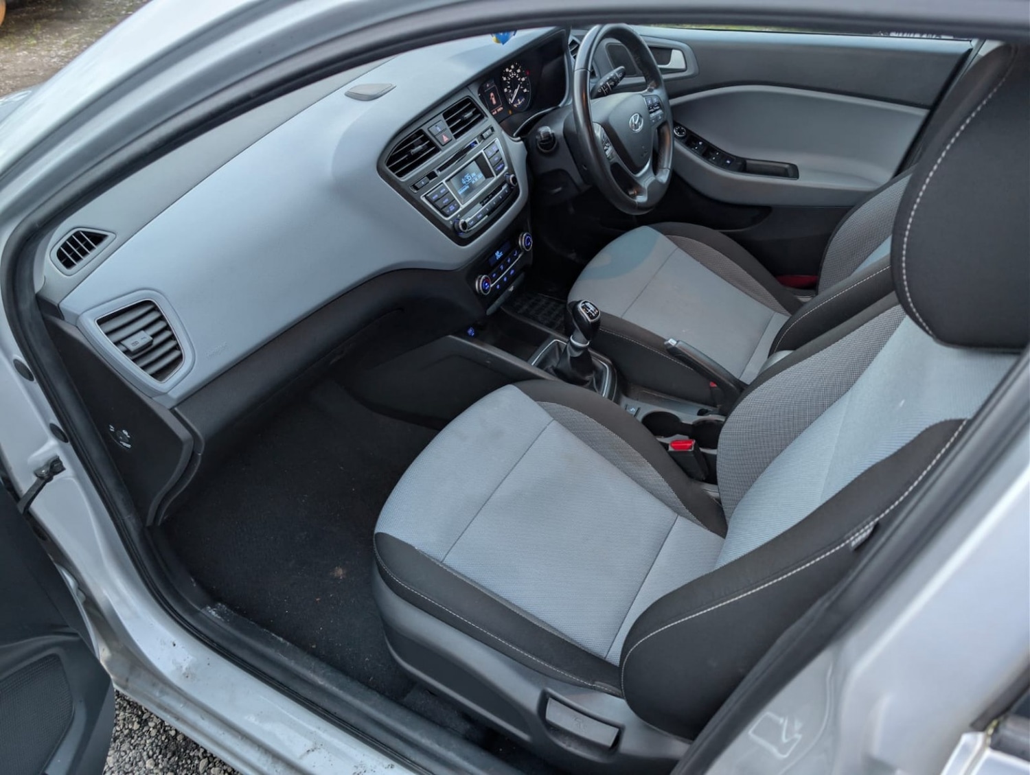 Used Hyundai i20 2017 for sale - 77548220: Photo 53