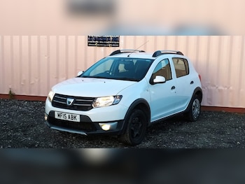 Used Dacia Sandero Stepway 2015 for sale - 76799221: Photo
