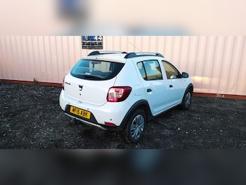 Used Dacia Sandero Stepway 2015 for sale - 76799221: Photo
