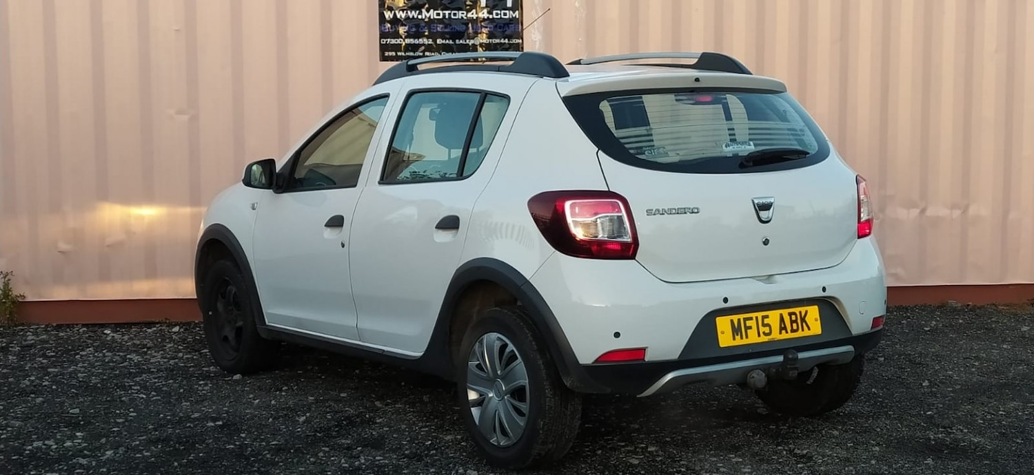 Used Dacia Sandero Stepway 2015 for sale - 76799221: Photo 4