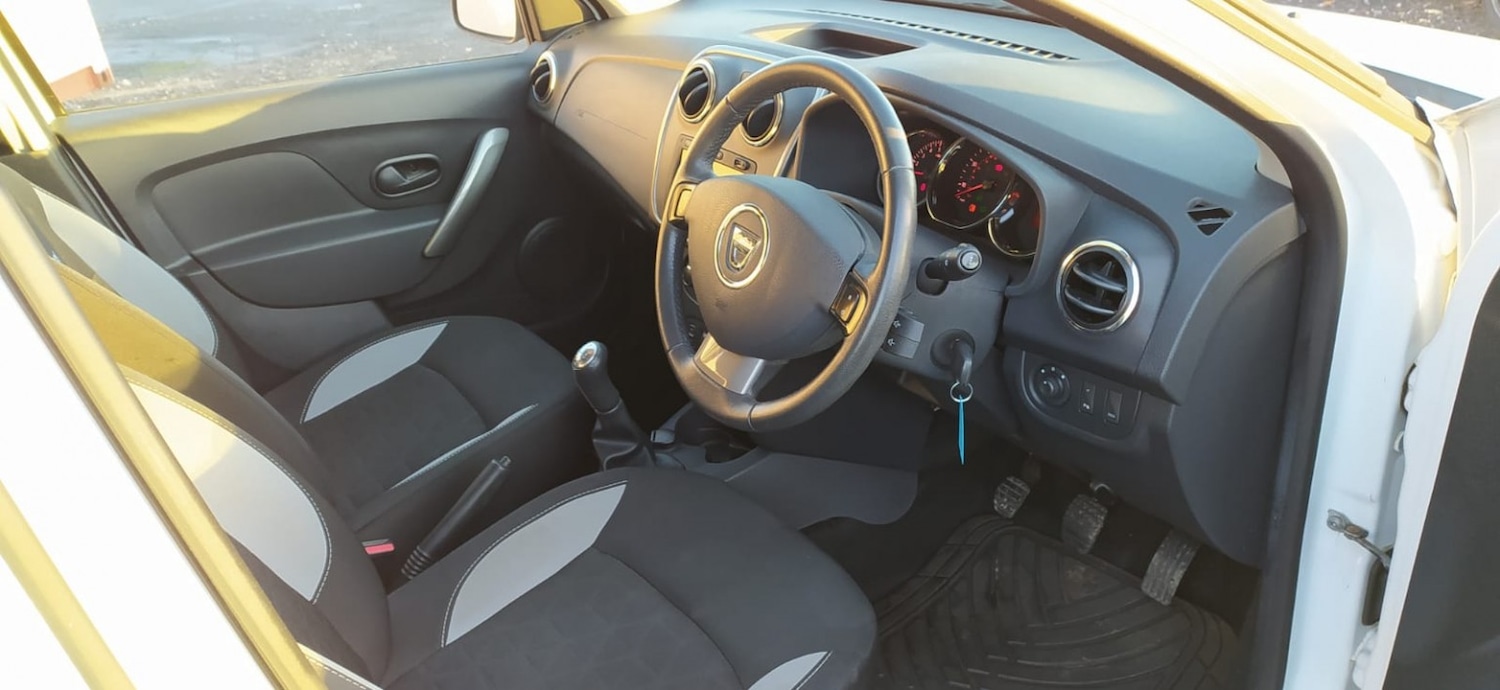 Used Dacia Sandero Stepway 2015 for sale - 76799221: Photo 8