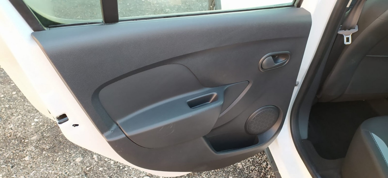 Used Dacia Sandero Stepway 2015 for sale - 76799221: Photo 9