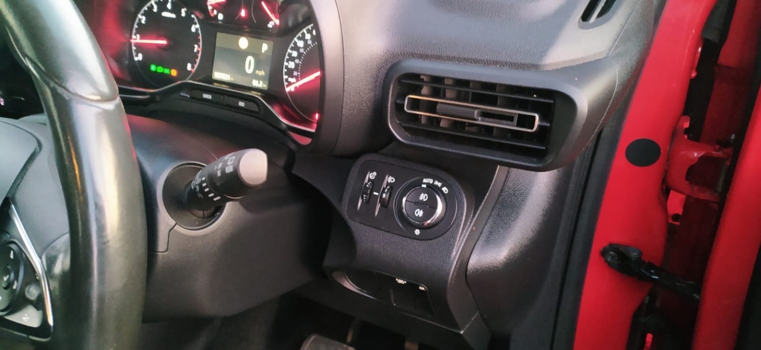 Used Vauxhall Combo Life 2019 for sale - 77089806: Photo 30