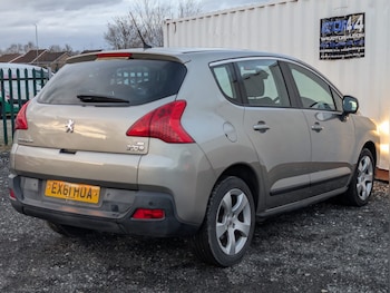 Used Peugeot 3008 2011 for sale - 77258550: Photo