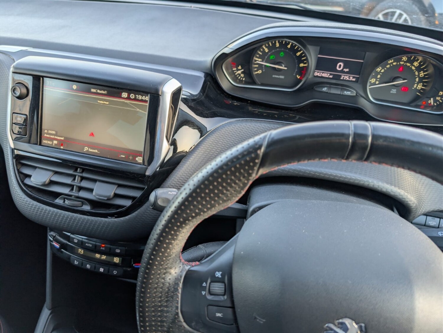 Used Peugeot 208 2019 for sale - 77616341: Photo 17