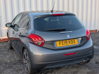 Used Peugeot 208 2019 for sale - 77616341: Photo