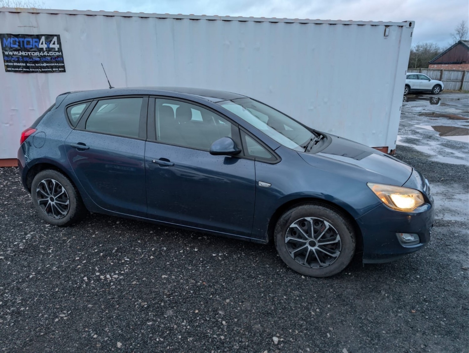 Used Vauxhall Astra 2010 for sale - 77616353: Photo 3