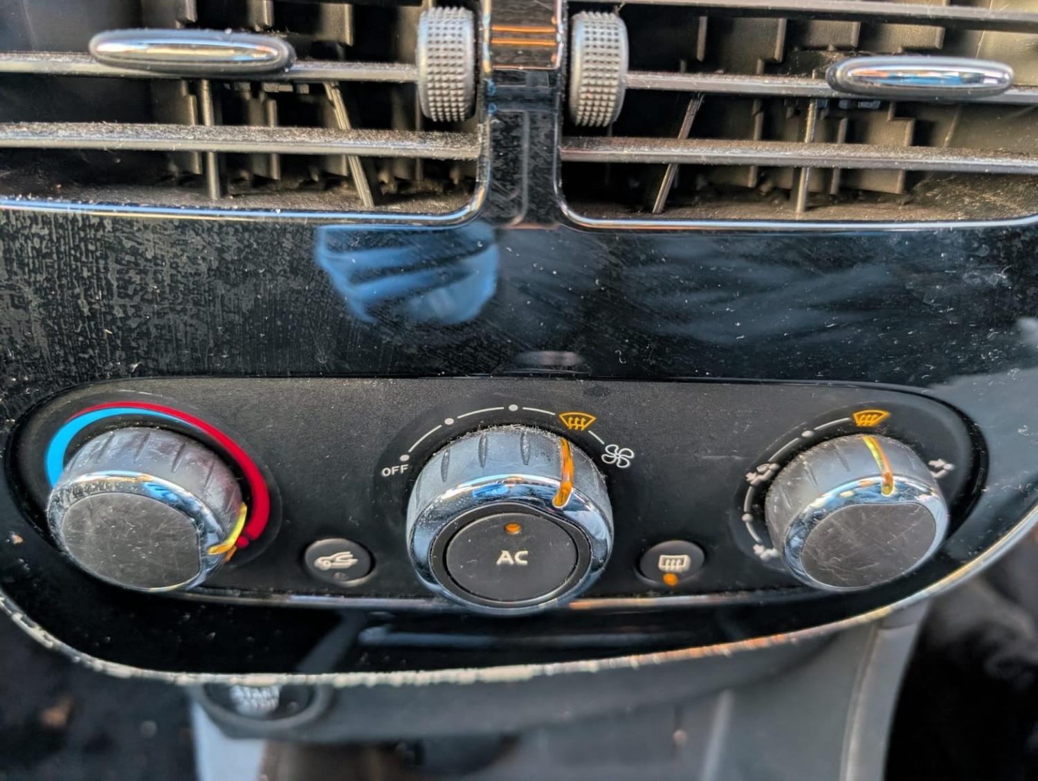 Used Renault Clio 2014 for sale - 77089890: Photo 26