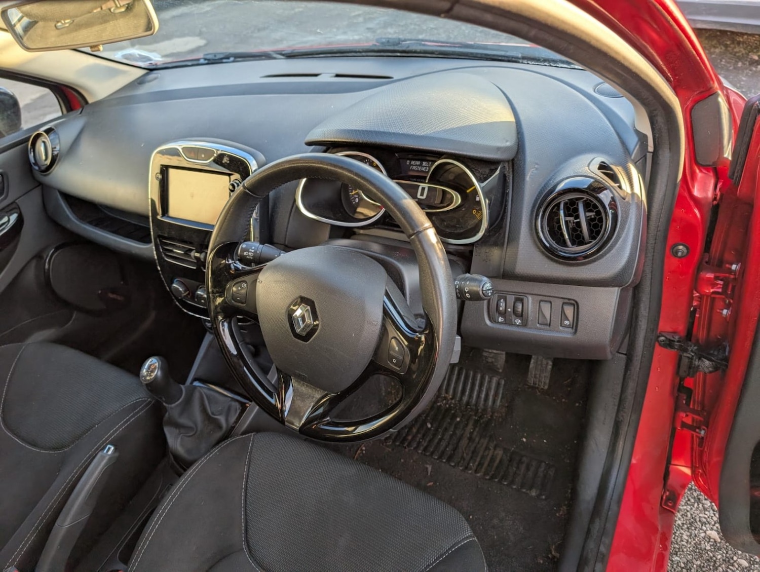 Used Renault Clio 2014 for sale - 77089890: Photo 7