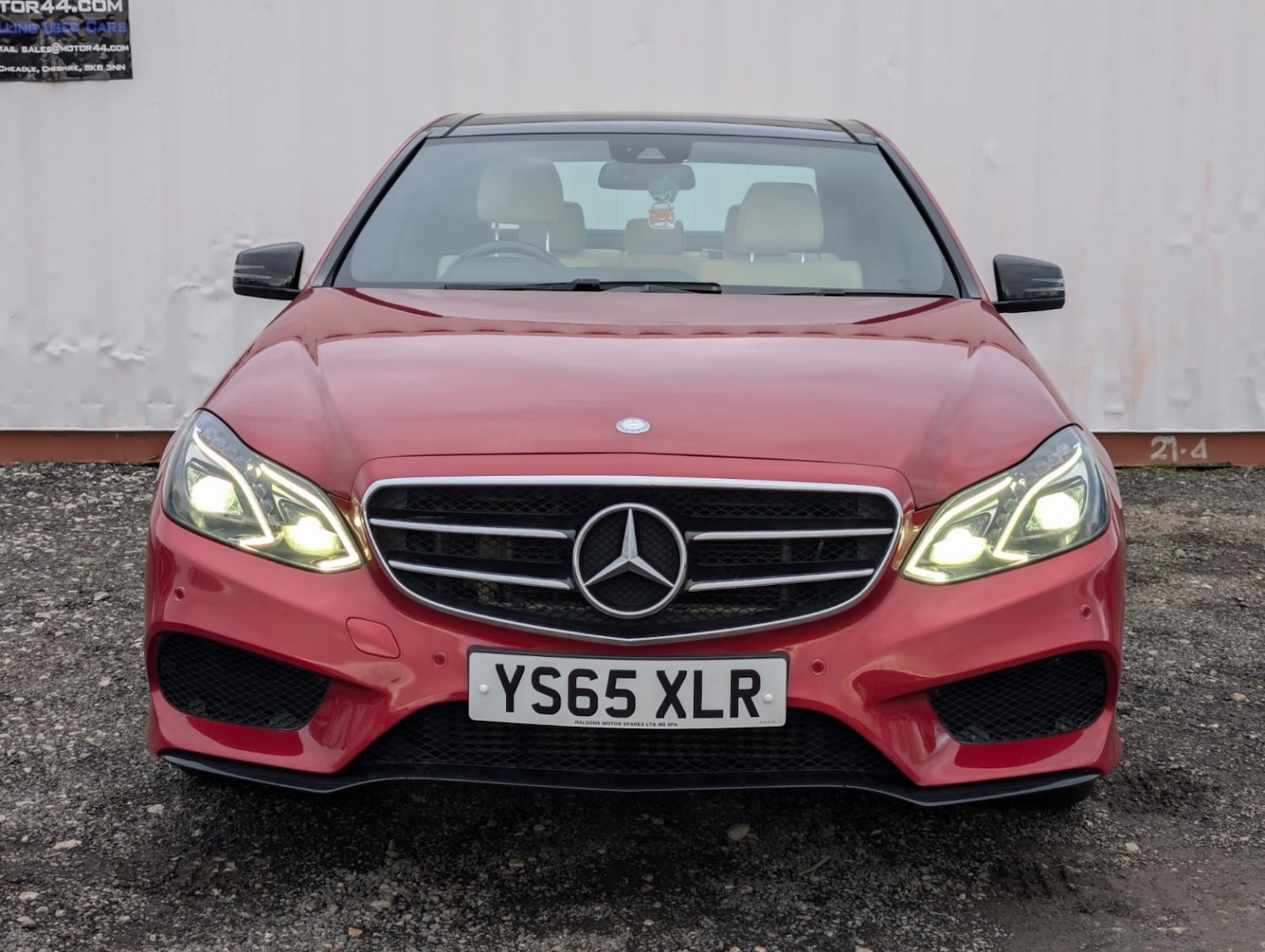 Used Mercedes-Benz E Class 2015 for sale - 77548266: Photo 2