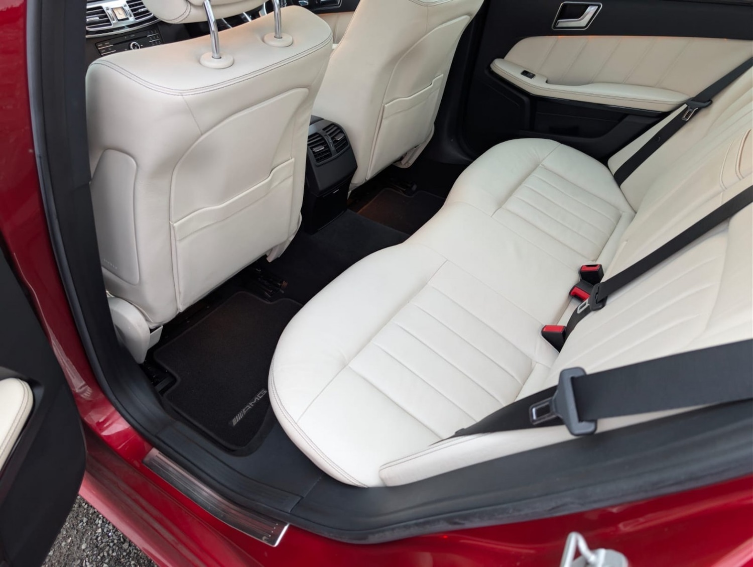 Used Mercedes-Benz E Class 2015 for sale - 77548266: Photo 25