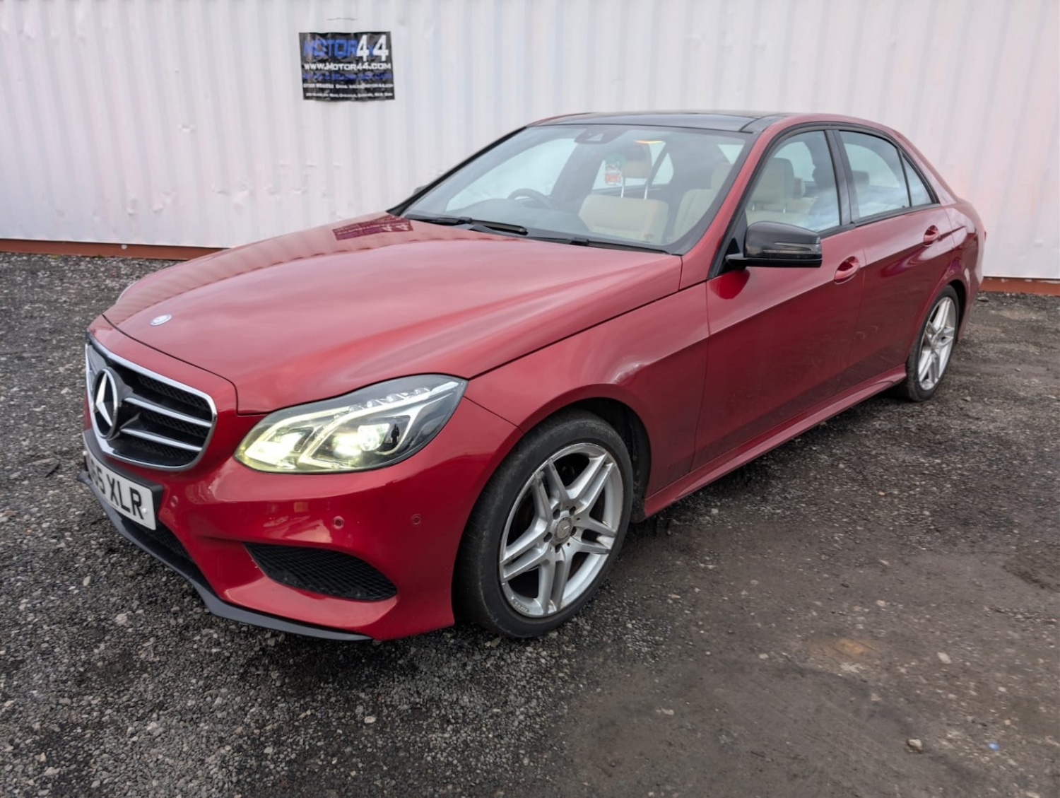 Used Mercedes-Benz E Class 2015 for sale - 77548266: Photo 3