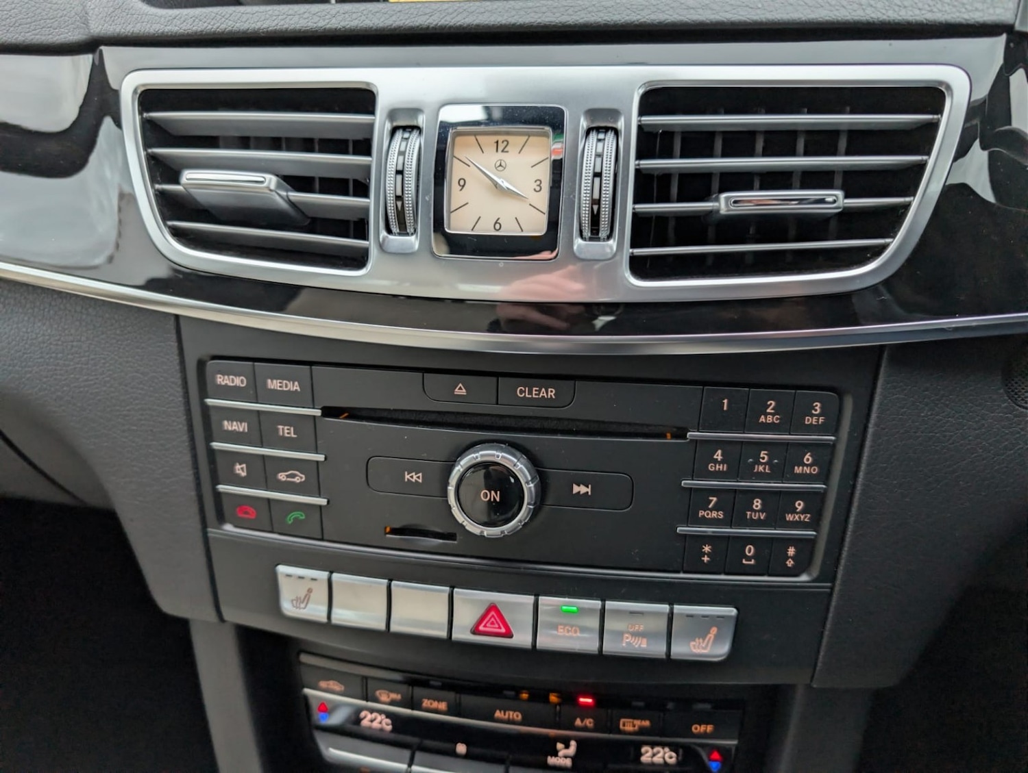 Used Mercedes-Benz E Class 2015 for sale - 77548266: Photo 30