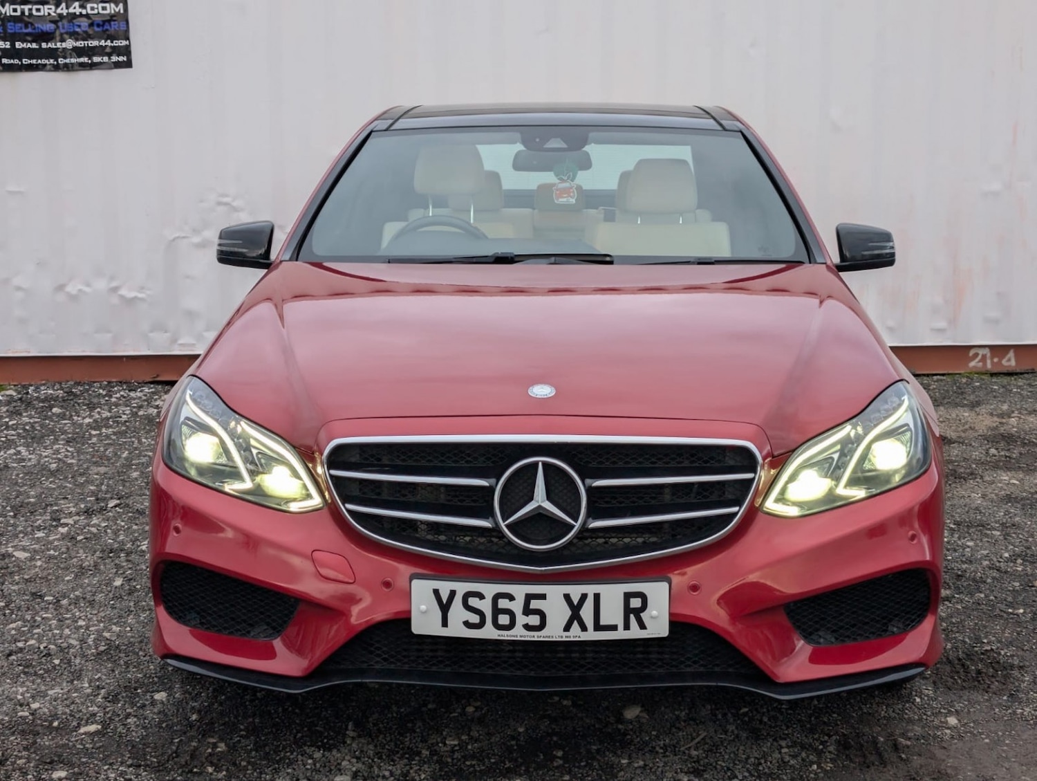 Used Mercedes-Benz E Class 2015 for sale - 77548266: Photo 4