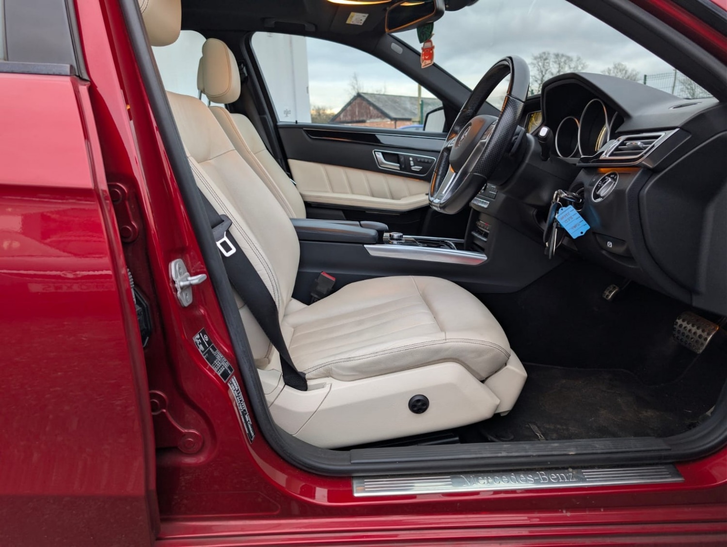 Used Mercedes-Benz E Class 2015 for sale - 77548266: Photo 60