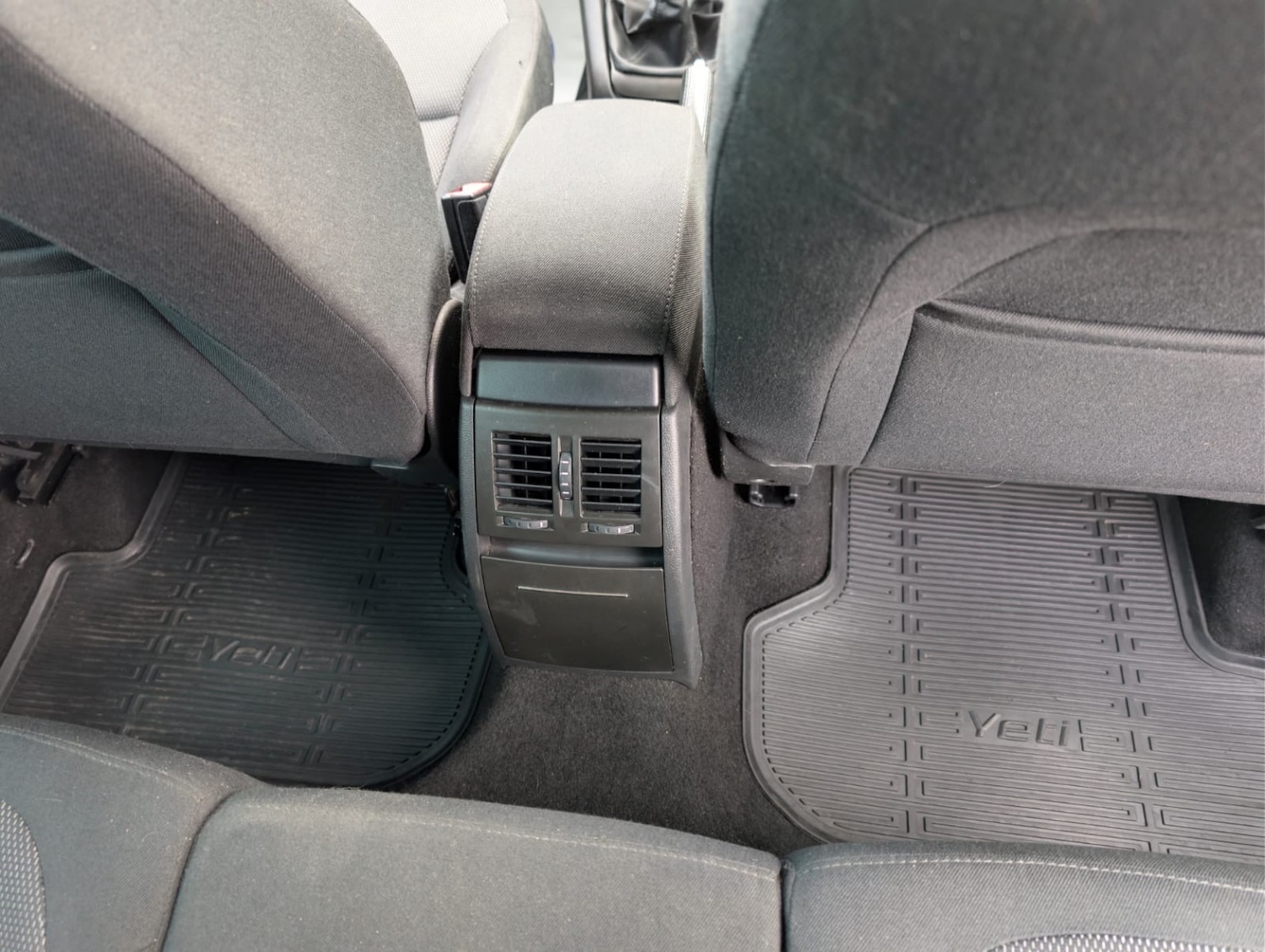 Used Skoda Yeti 2012 for sale - 77303667: Photo 42