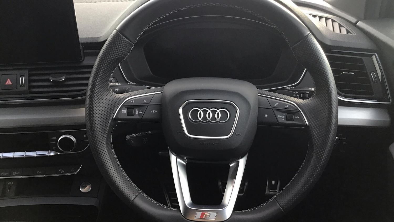 Used Audi Q5 2023 for sale - 78147863: Photo 10