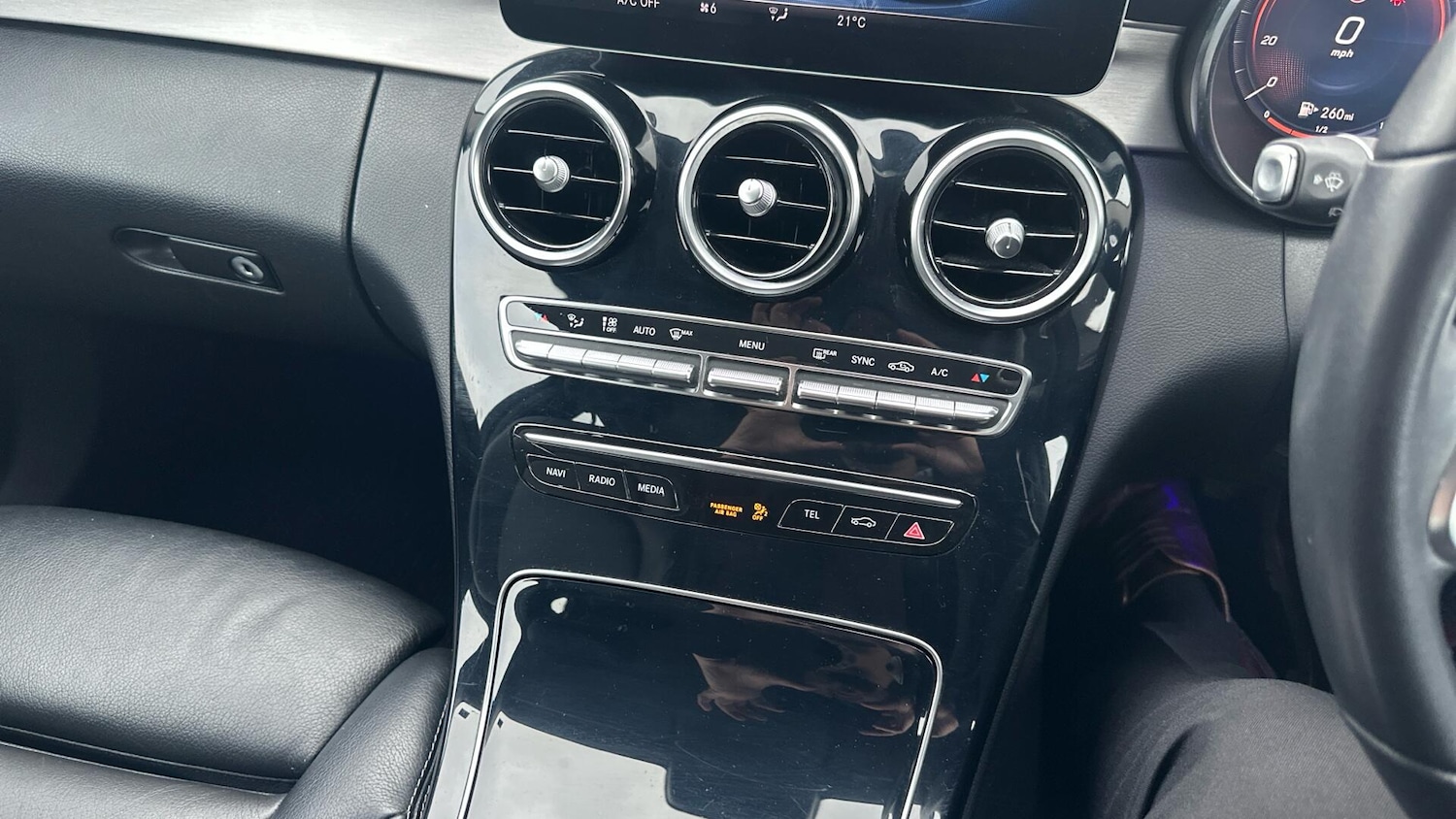 Used Mercedes-Benz C Class 2020 for sale - 77376509: Photo 35