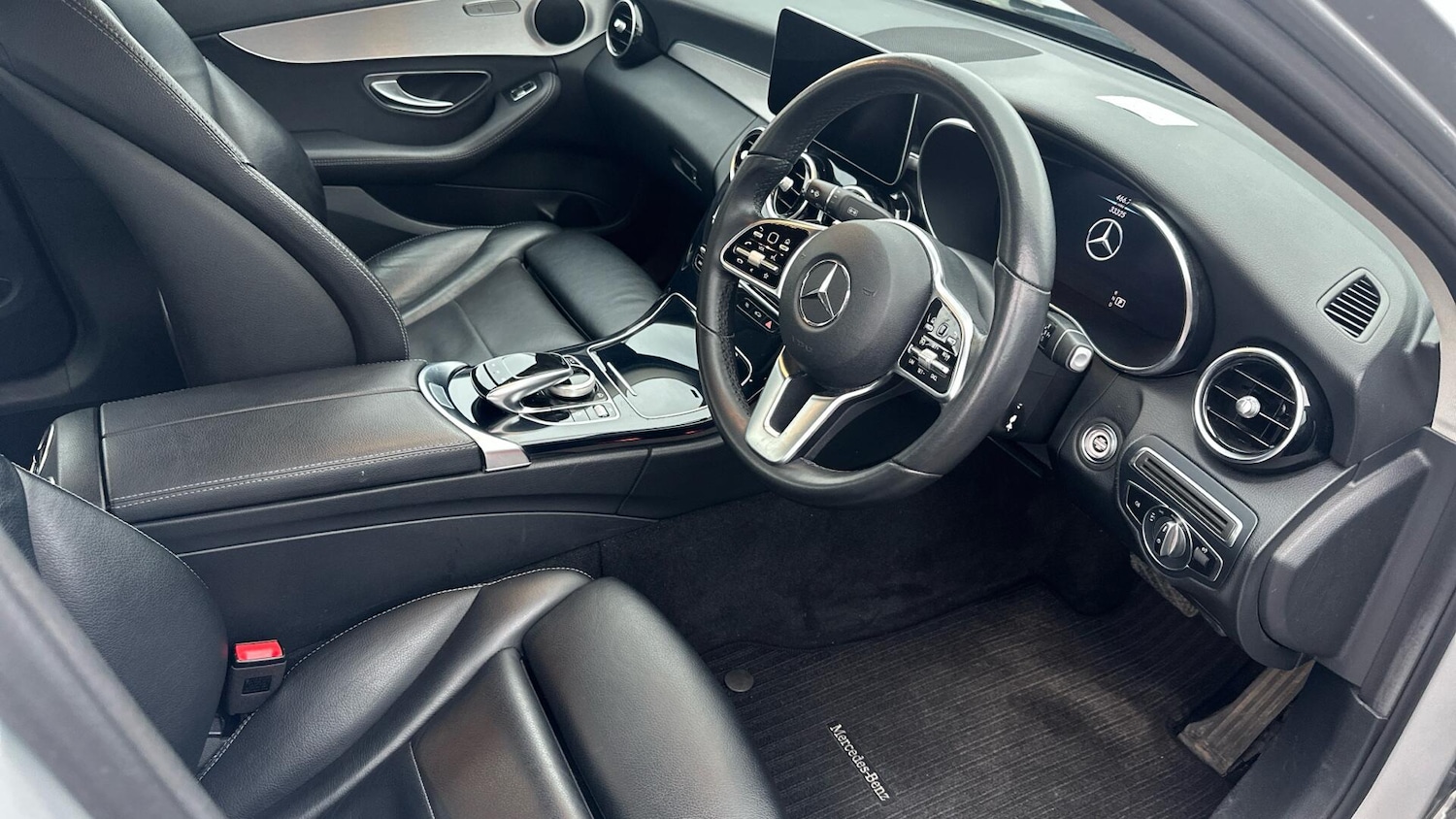 Used Mercedes-Benz C Class 2020 for sale - 77376509: Photo 4