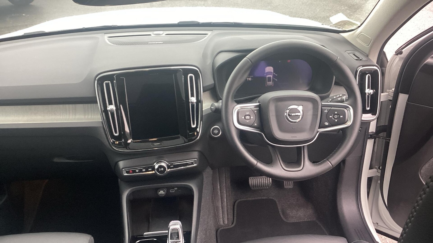 Used Volvo XC40 for sale - 77343747: Photo 5