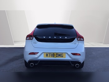 Used Volvo V40 2018 for sale - 77839326: Photo