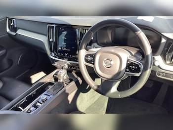 Used Volvo V60 2018 for sale - 75883473: Photo