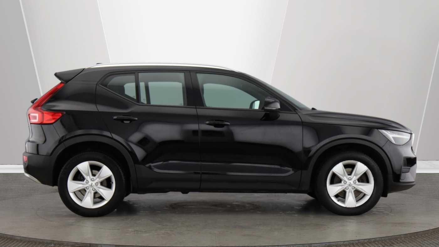 Used Volvo XC40 2022 for sale - 76633799: Photo 2