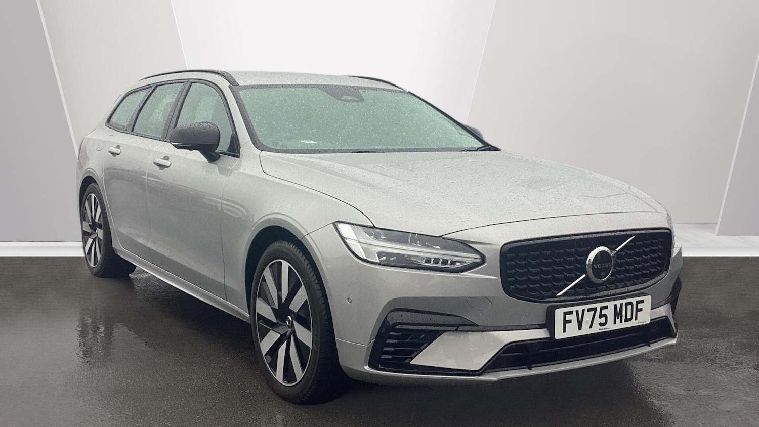 Used Volvo V90 2025 for sale - 77683990: Photo 1