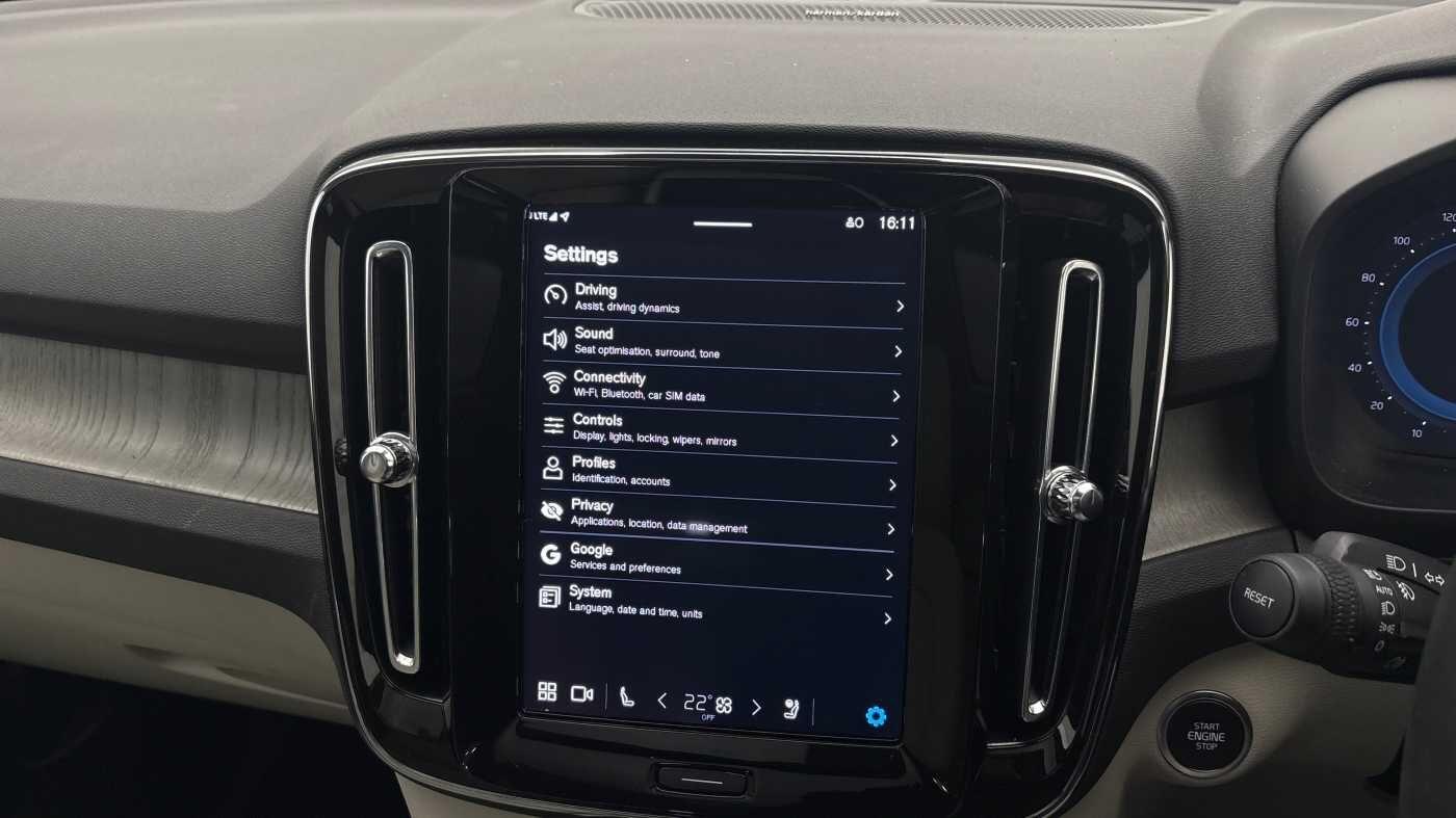 Used Volvo XC40 2024 for sale - 76671674: Photo 28