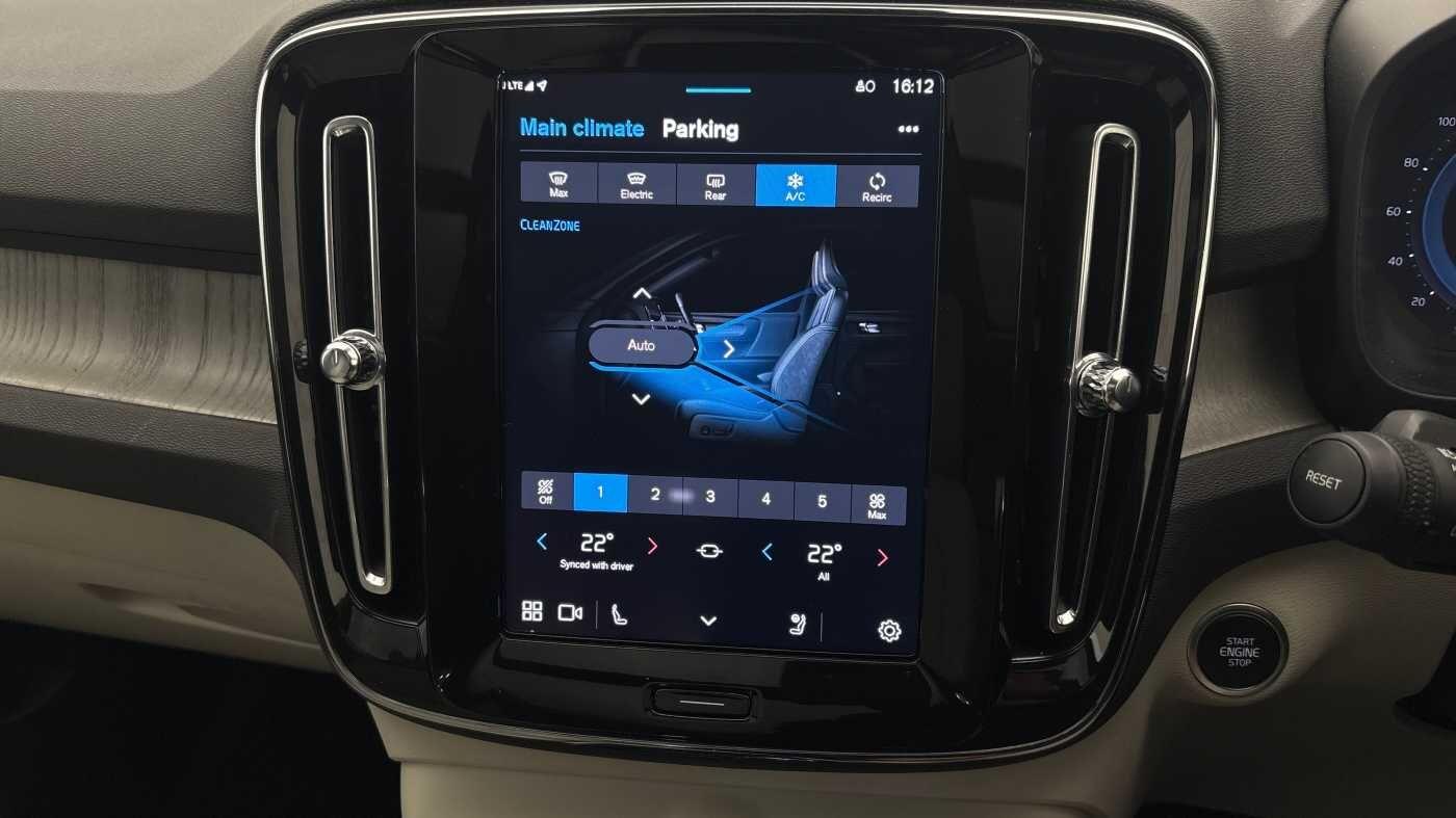 Used Volvo XC40 2024 for sale - 76671674: Photo 32