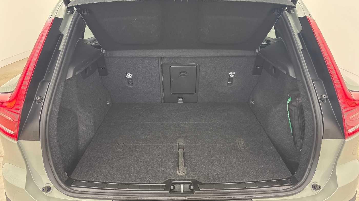 Used Volvo XC40 2024 for sale - 76671674: Photo 36