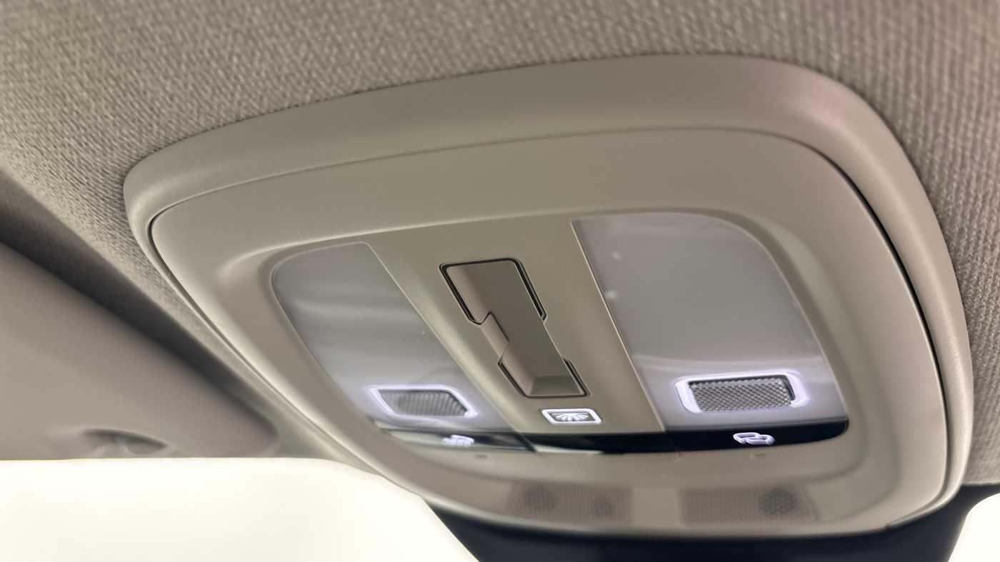 Used Volvo XC40 2024 for sale - 76671674: Photo 40