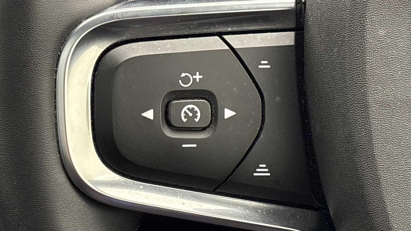 Used Volvo XC40 2022 for sale - 76689599: Photo 20