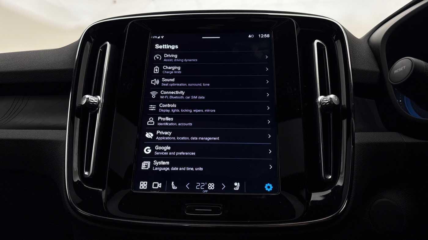 Used Volvo XC40 2022 for sale - 76689599: Photo 27