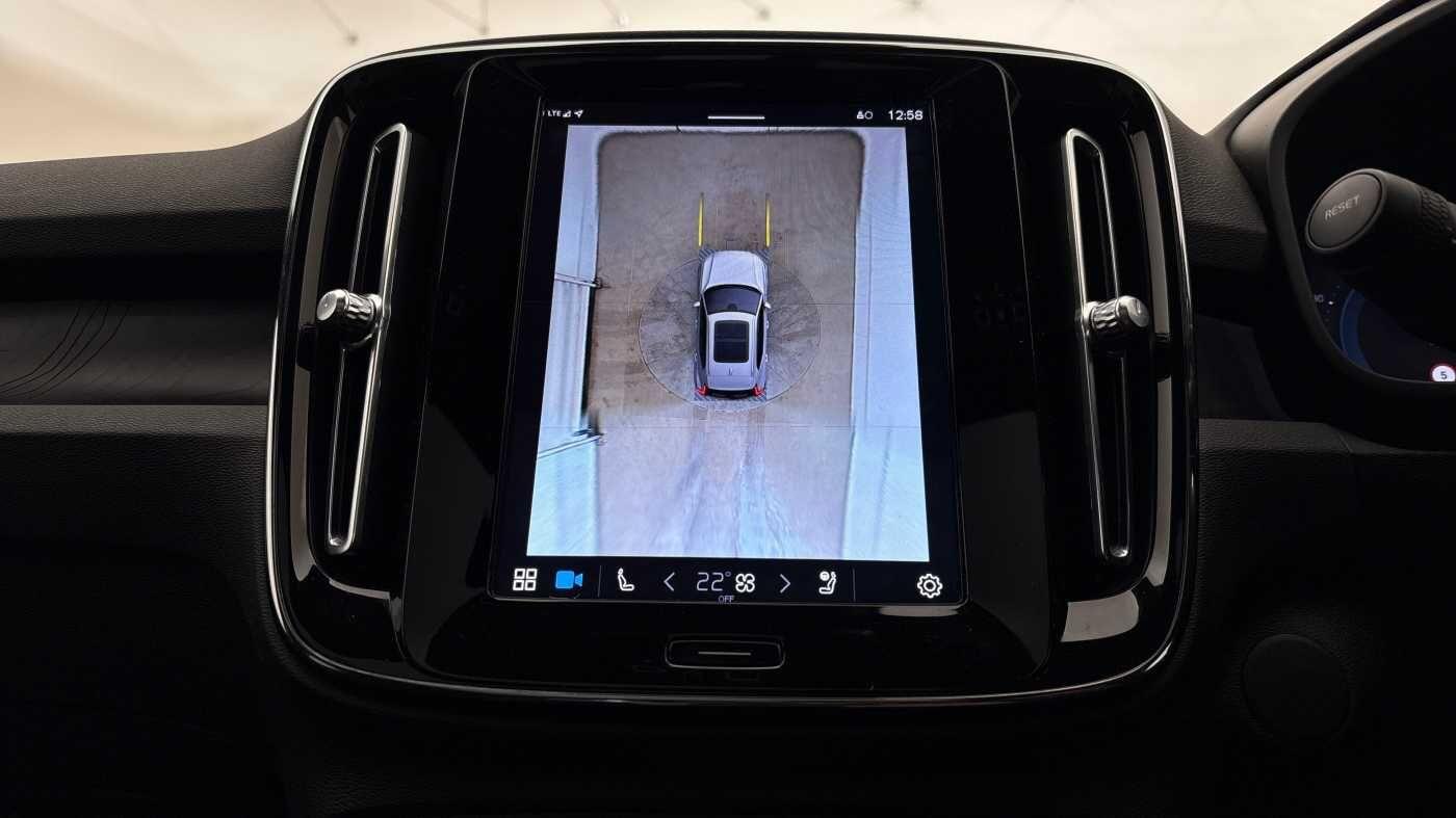 Used Volvo XC40 2022 for sale - 76689599: Photo 32