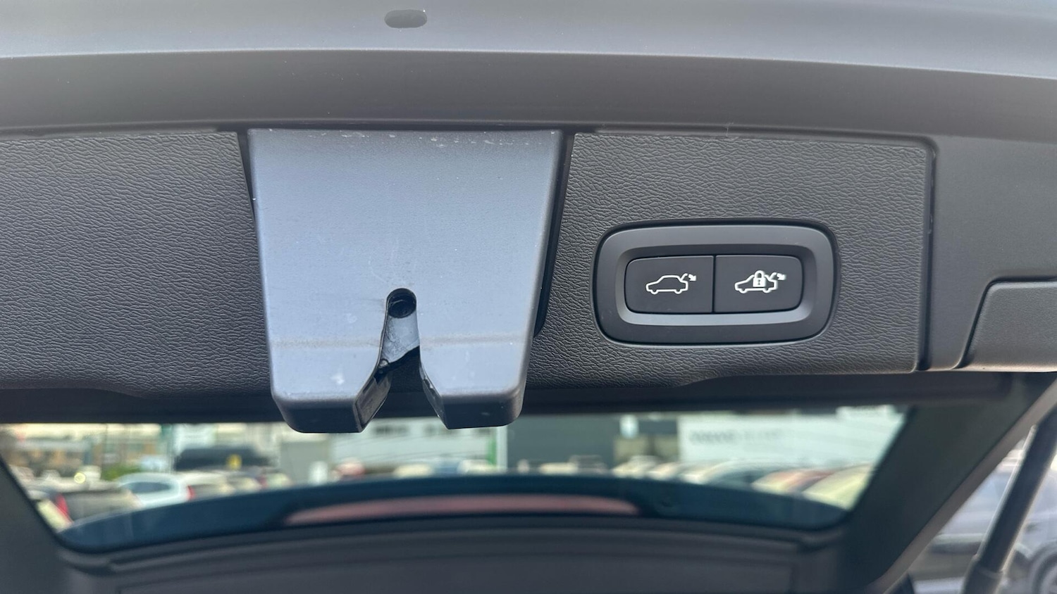 Used Volvo XC60 2023 for sale - 77091023: Photo 15