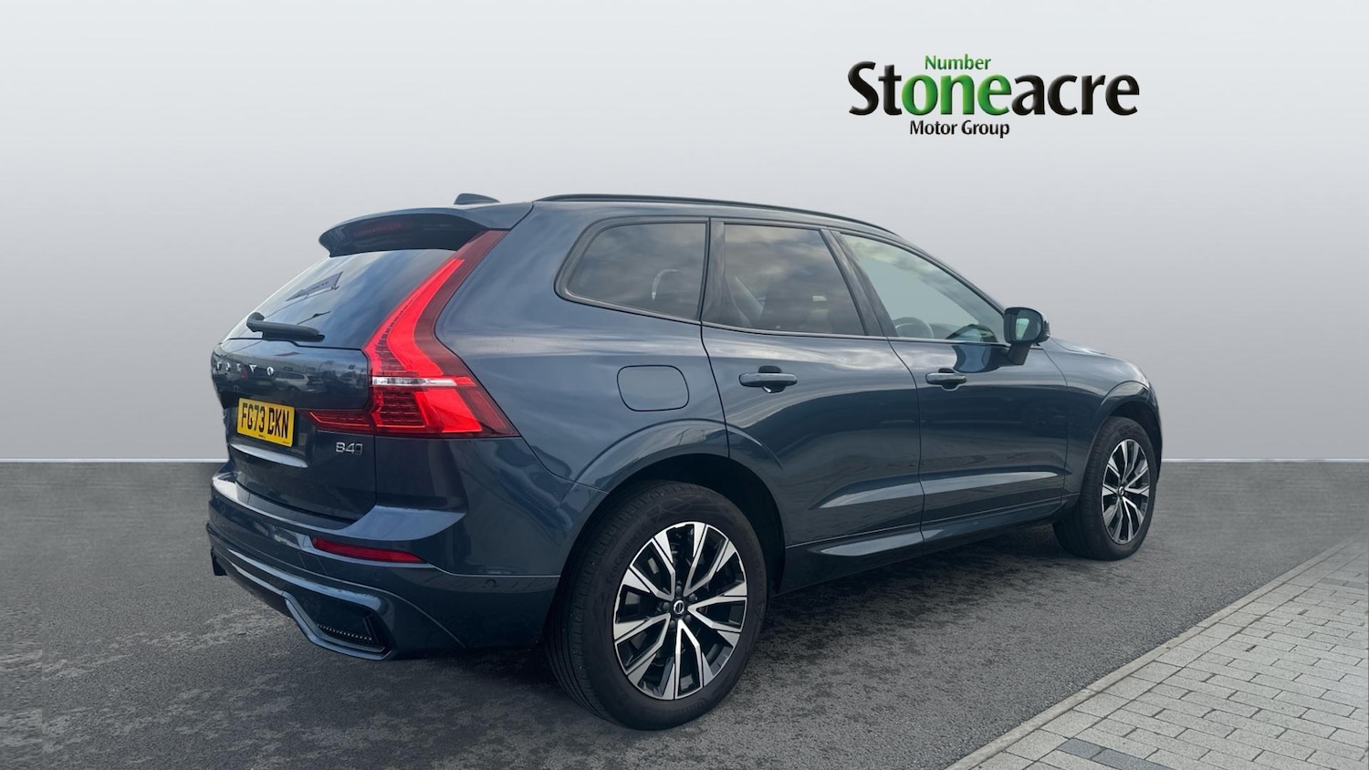 Used Volvo XC60 2023 for sale - 77091023: Photo 2
