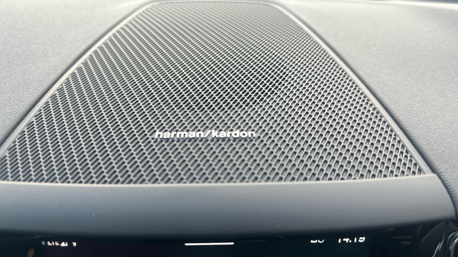 Used Volvo XC60 2023 for sale - 77091023: Photo 28