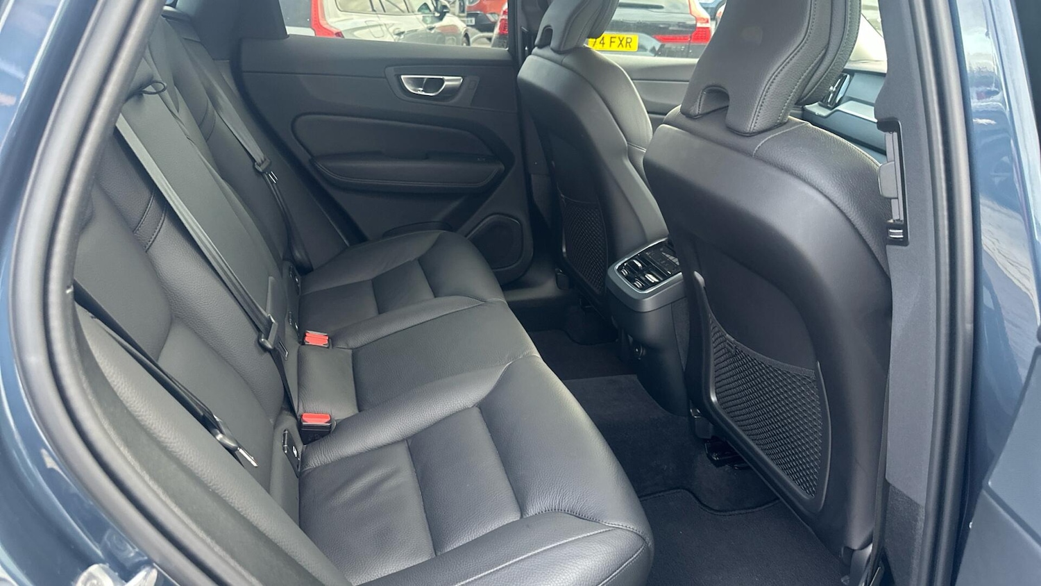 Used Volvo XC60 2023 for sale - 77091023: Photo 6