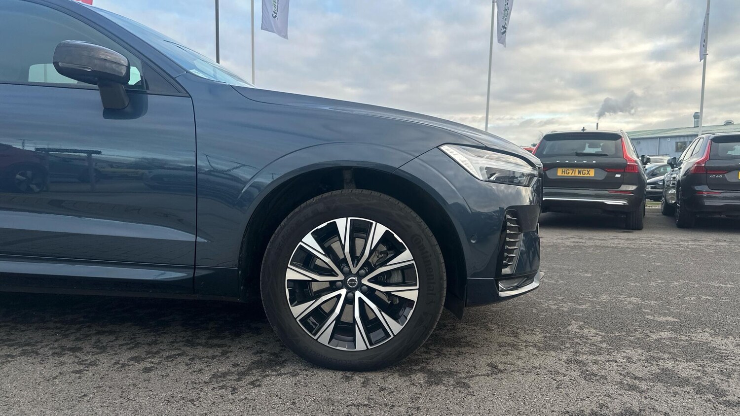 Used Volvo XC60 2023 for sale - 77091023: Photo 9