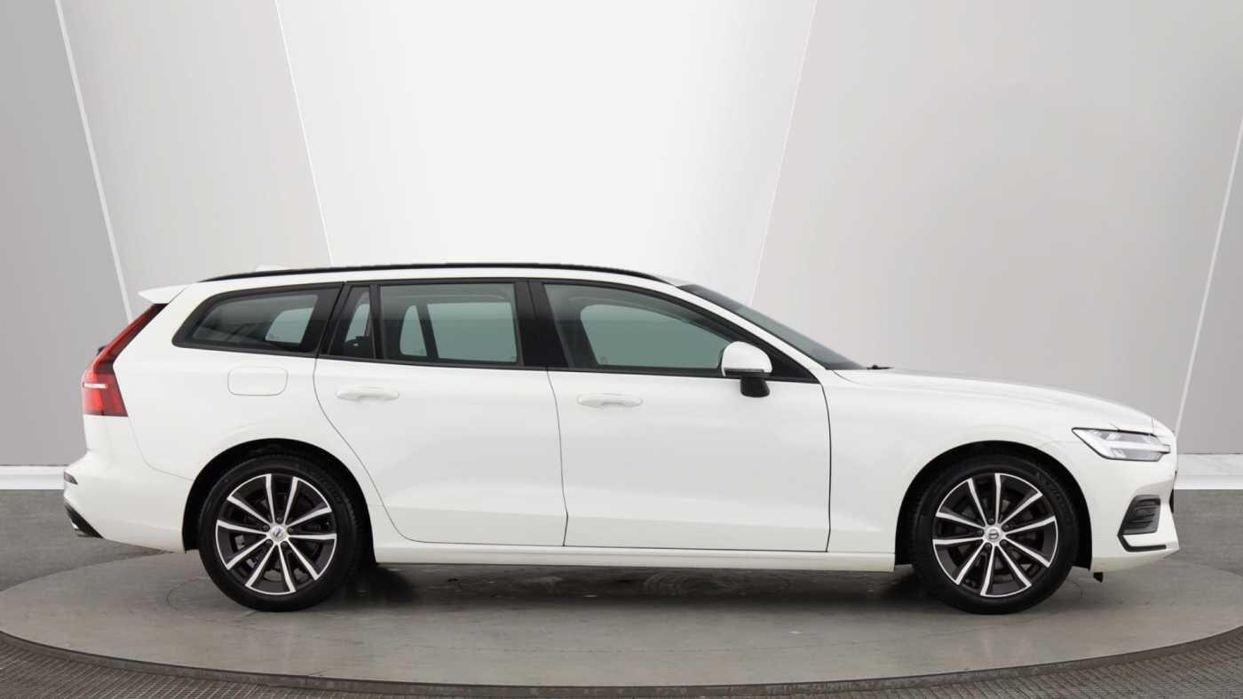 Used Volvo V60 2022 for sale - 76024771: Photo 2
